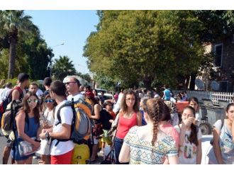 Klima Sistemi Arızalanınca Yolcular İmdat Frenini Çekti