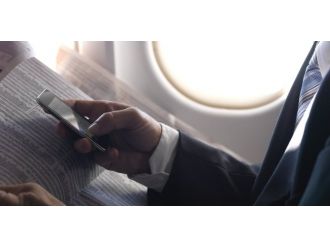 Uçaklardaki Cep Telefonu Yasağı Kalkıyor