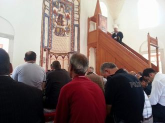 Cuma Hutbesinde ‘Gün Birlik Ve Dirlik Günüdür’ Mesajı