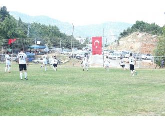 Mezitli’deki Futbol Turnuvası Devam Ediyor
