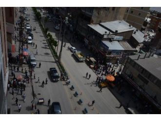 Yüksekova Karıştı: 10 Yaralı