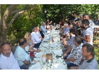 Başkan Kayalı’dan Gazetecilere Kahvaltı