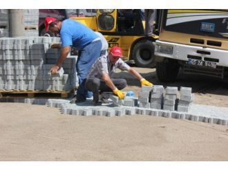 Turgutlu’da Yol Çalışmaları Devam Ediyor
