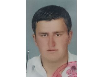 Traktörü Devrilen Sürücü Telefonla Yardım İstemesine Rağmen Kurtarılamadı