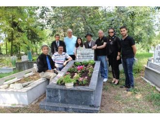 Necdet Güngörsün Ölümünün 8. Yıl Dönümünde Kabri Başında Anıldı
