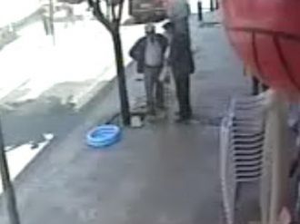 Üzerinde ’Geçersizdir’ Yazılı Parayla 15 Kişiyi Dolandırdı