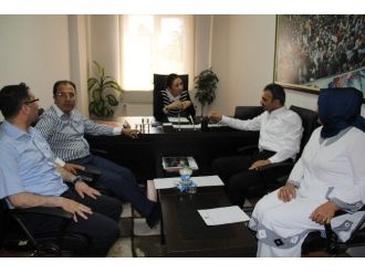 Ak Parti Kadın Danışma Ve Akim Hizmete Girdi