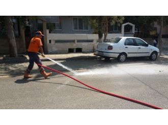Orhangazi Caddeleri Yıkanıyor
