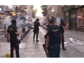 Kadıköy’de Korsan Gösteriye Polis Müdahalesi