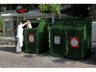 Karşıyaka’da Çim Kaplamalı Çöp Kutuları Beğenildi