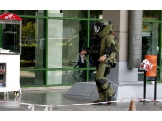 Antalya’da Otogarda Fünyeyle Patlatılan Paketten Lokum Çıktı