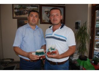 Domuz Avlayana Kurşun Hediye