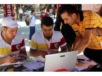 Cumhuriyet Meydanı’na Kayserispor Passolig Satış Noktası Kuruldu