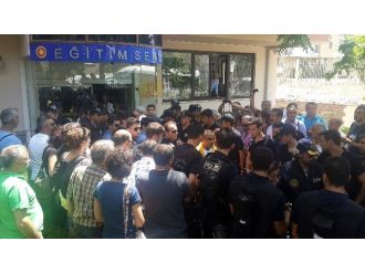 Eğitim-sen Genel Merkezi’nde Kobani’den Getirilen Yaralılar Yakalandı