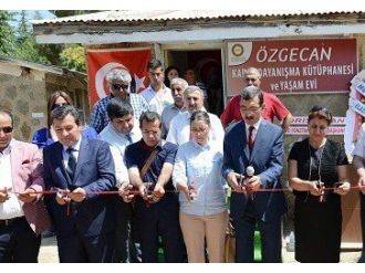 Özgecan Adına Kütüphane Açıldı