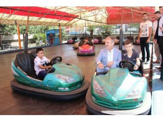 Başkan Dinç Çocuklarla Doyasıya Eğlendi