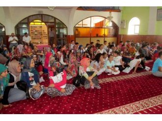 Hem Kur’an-ı Kerim Öğreniyorlar Hem De Trafik Kurallarını