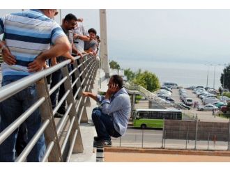 Eşi Tarafından Terk Edilince Köprüye Çıktı