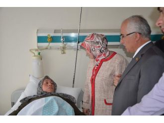 Vali Tuna Kazazede Çiftçileri Ziyaret Etti