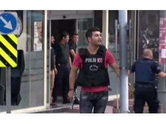 İstanbul’da Devriye Gezen Polise Saldırı: 2 Yaralı