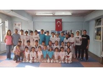 Taekwondocular Şampiyona Hazırlıklarını Tamamladı