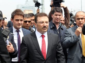 Emniyet Müdüründen Yaralı Polislere Hastanede Ziyaret