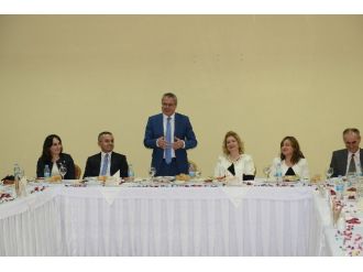 Vali Deniz’den, Tayini Çıkan Vali Yardımcısı Deniz Pişkin Onuruna Veda Yemeği Düzenlendi