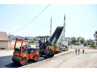 Muratpaşa Belediyesi’nden Doğuyaka Ve Kızıltoprak’a Sıcak Asfalt