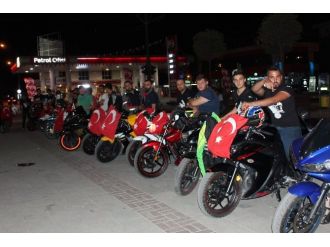 Işid Ve Pkk’yı Böyle Protesto Ettiler