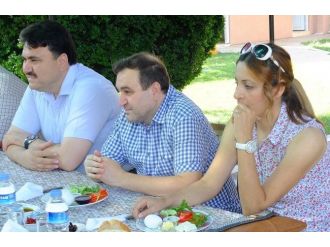 Başkan Ersoy Gazetecileri Unutmadı