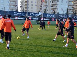 Soğuk Hava Futbolcuları Da Etkiledi