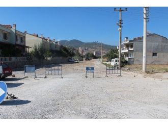 Edremit’te Altyapısı Tamamlanan Yollar Asfaltlanıyor