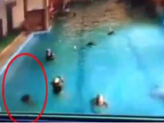 Herkesin Gözleri Önünde...