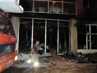 Gönen’deki Avm’de Yangın