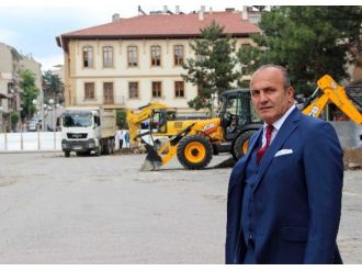 Taşköprü’de Cumhuriyet Meydanı Projesi Hızla Devam Ediyor