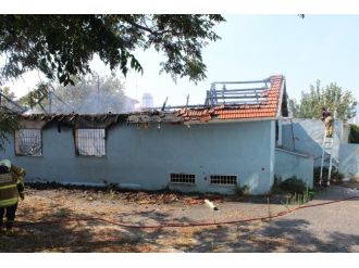 Tarihi Okulda Yangın !