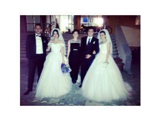 İkizler Düğünlerinide Ayırmadı