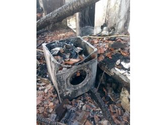 Kırkağaç’ta Bir Ev Kül Oldu