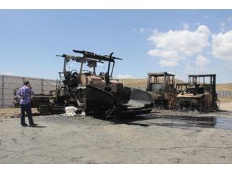 Şantiye Basan Teröristler 8 Aracı Yaktı !