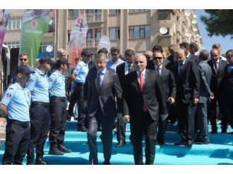 Elazığ’da İş Yurtları Ürün Ve El Sanatları Fuarı Açıldı