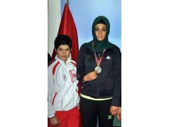 Büşra Beyazbal Milli Takım Kampına Davet Edildi