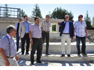 Başkan Çalışkan, Necmettin Erbakan Parkı’nda İncelemelerde Bulundu