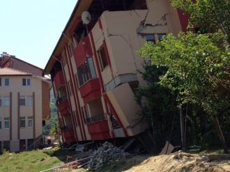 Beü; Devrek’teki Heyelan Alanında Çalışmalarına Aralıksız Devam Ediyor