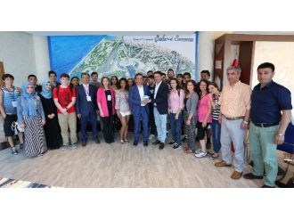 Genç’e Amerikalı Misafir