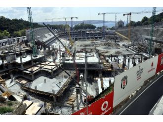 Vodafone Arena’da İskele Çöktü: 2 Yaralı