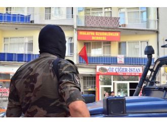 Özgürlükler Derneği’ne ’Terör’ Baskını