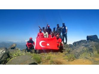 Ordu Ve Giresunlu Dağcılar Karagöl’de Buluştu