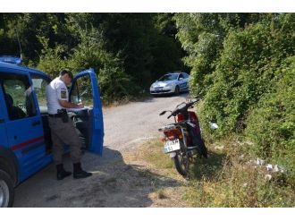 Motosiklet Devrildi: 2 Yaralı