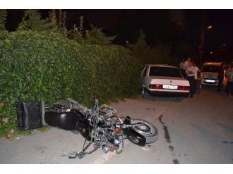 Önce Motosiklete Sonra Bahçe Duvarına Çarptı