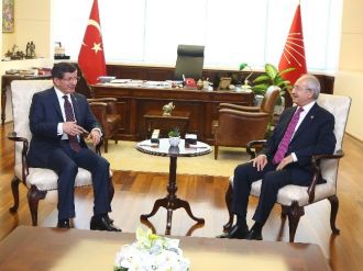 İki Lider De Aradı